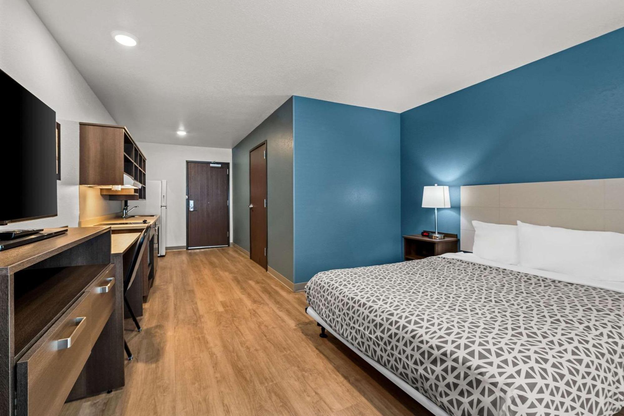 Woodspring Suites Loves Park - Rockford Екстериор снимка