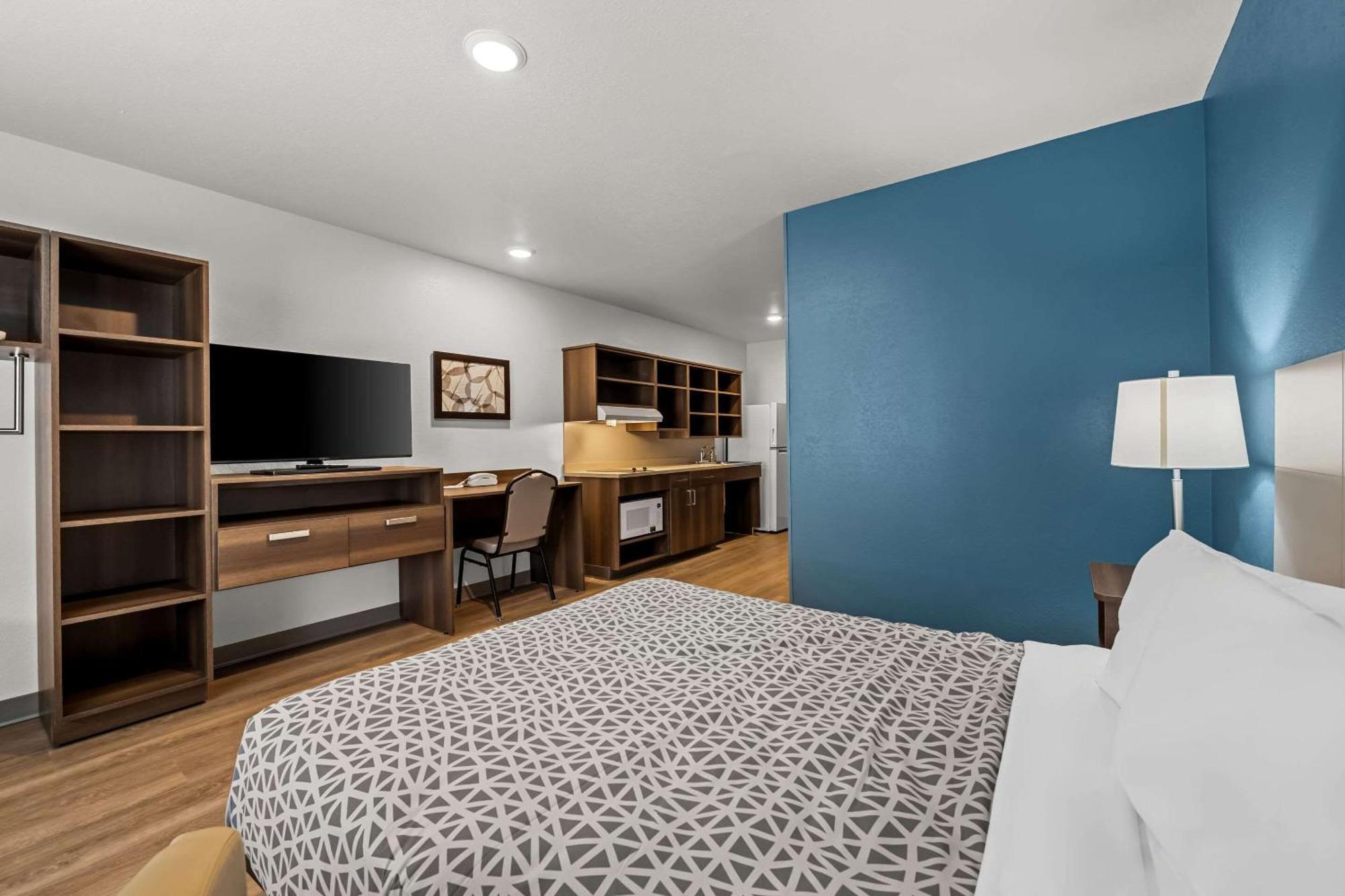 Woodspring Suites Loves Park - Rockford Екстериор снимка