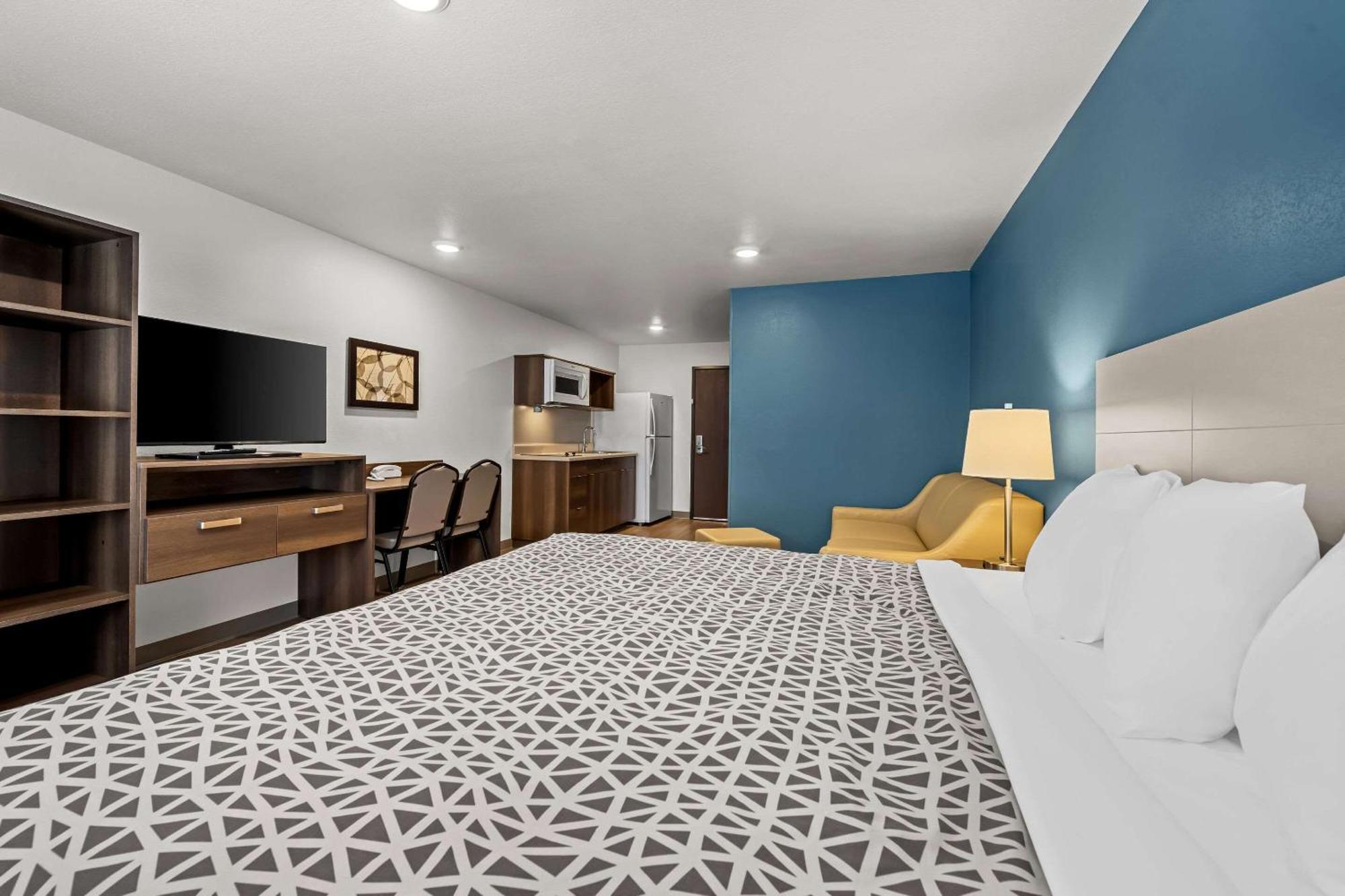Woodspring Suites Loves Park - Rockford Екстериор снимка